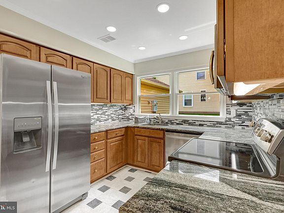 3rd image of 1606 Nathan Ln