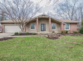15647 Summerridge Dr, Chesterfield, MO