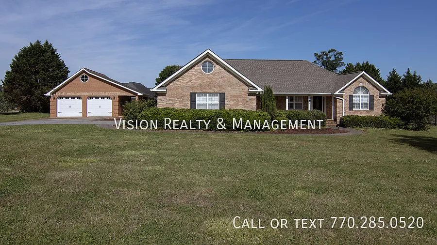 Building Photo - 28 Summerwind Dr