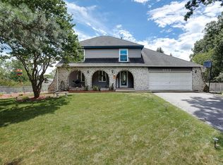 2007 W Manor Blvd, Burnsville, MN 55337