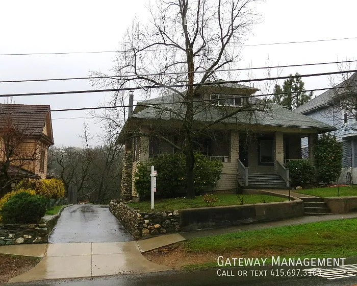 2920 Coloma St #4 — Photo 1