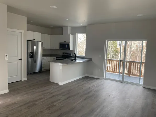 604 Telegraph Rd, Bellingham, WA 98226