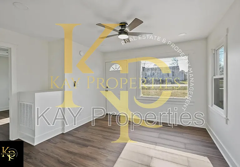 1207 Jackson St — Photo 8