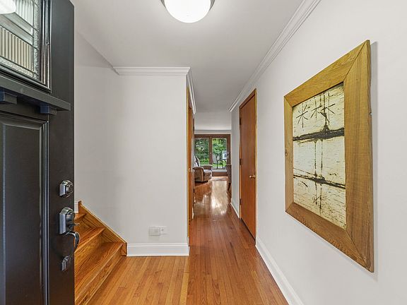 3rd image of 188 S Ellyn Ave