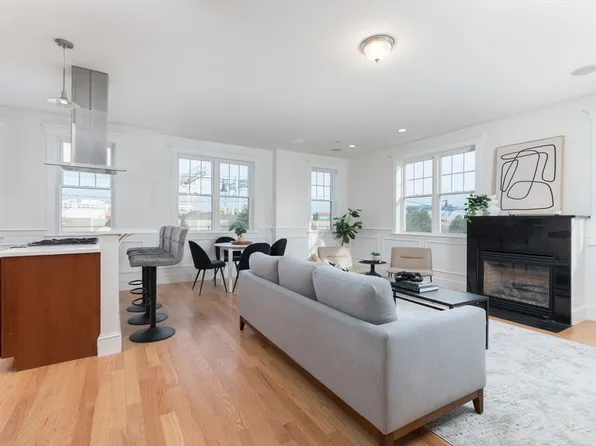 867 E 1st St, South Boston, MA 02127