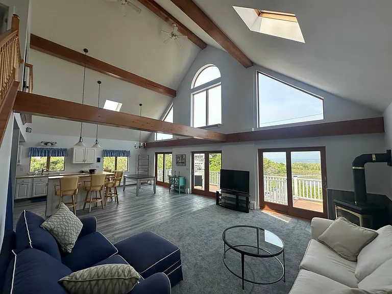 204 Nubble Rd — Photo 1