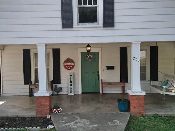 3rd image of 230 E Charles St