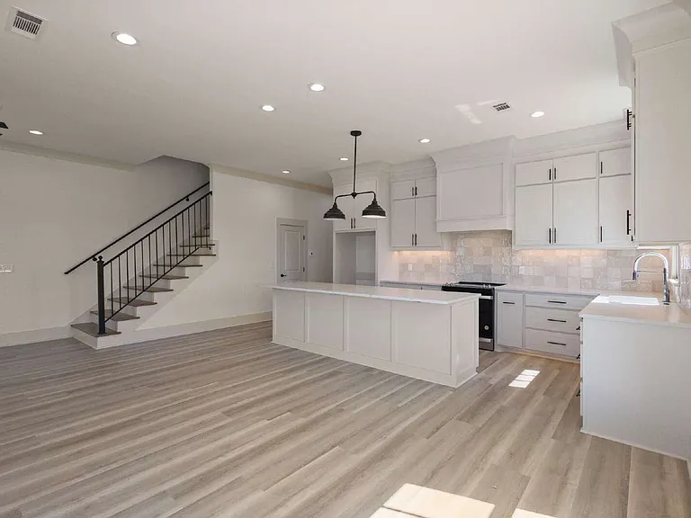 229 Harmony St — Photo 7