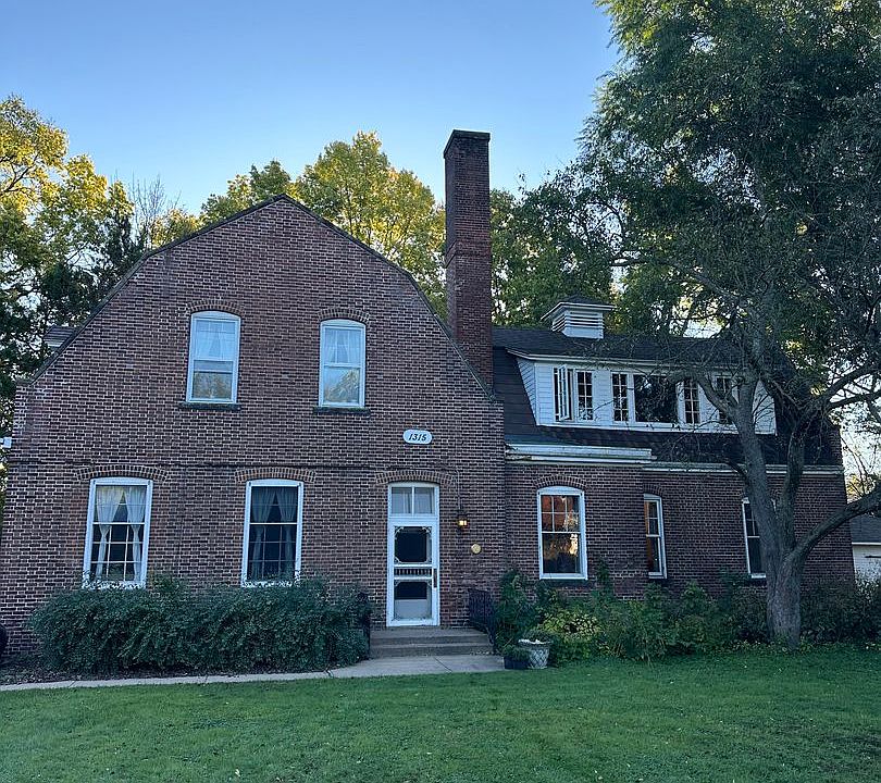 1st image of 1315 Wilson St #B