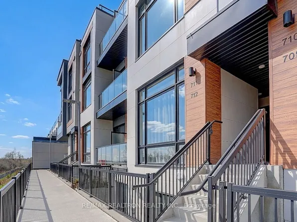 5 Steckley House Ln #711, Richmond Hill, ON L4S 0N2