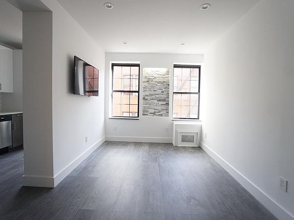 2nd image of 65 Seaman Ave APT 5F