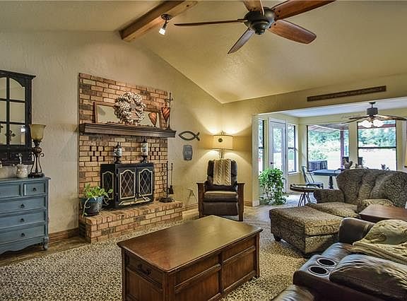 4th image of 5106 N Highland Dr