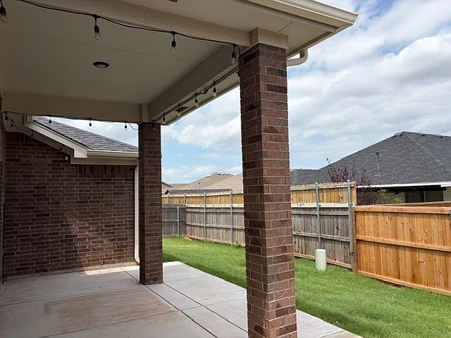 604 Caladium Dr — Photo 31