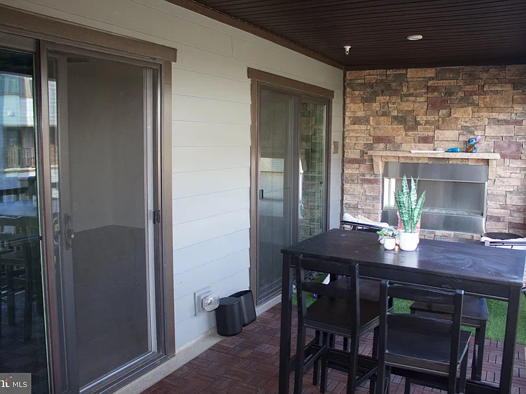 1697 Dunnington Pl — Photo 18