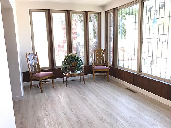 2nd image of 3130 Altura Ave
