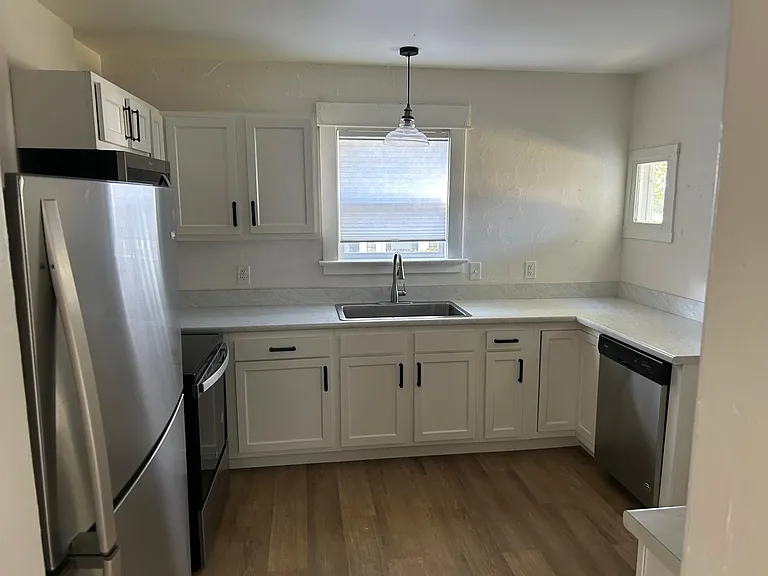 1004 Woodward Ave — Photo 12