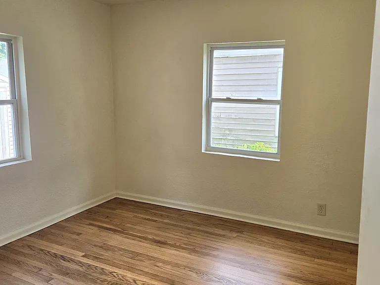 3325 N Denny St — Photo 16