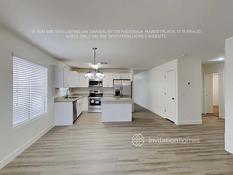 13737 W Solano Dr — Photo 7