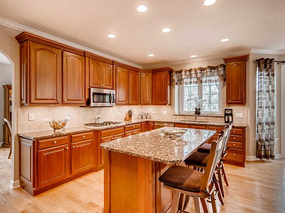 3rd image of 1181 W Kraml Ct
