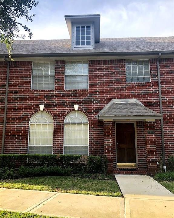 1st image of 1337 El Camino Village Dr #B