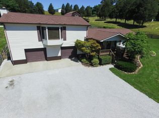 377 Sinking Springs Rd, Clinton, TN 37716