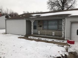 1671 SW 21st St, Topeka, KS 66604