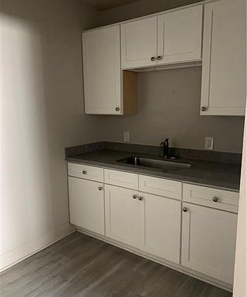 5th image of 251 Barry Ave #30