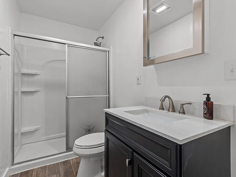 1717 Versailles Rd — Photo 15