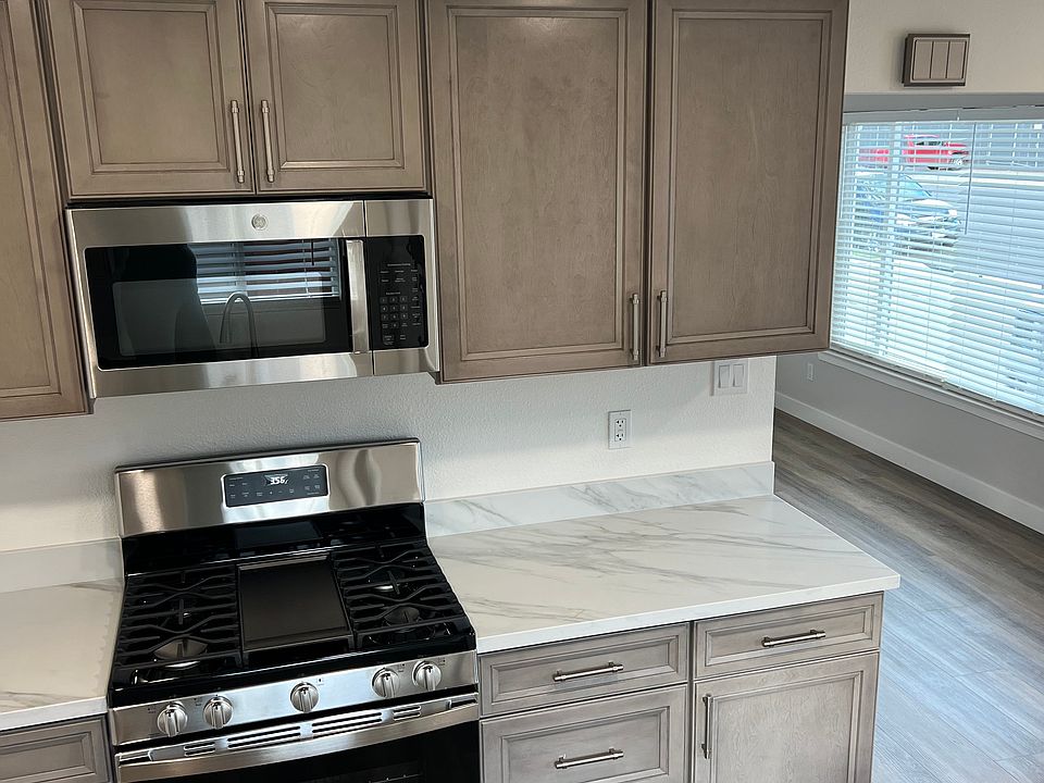 1st image of 525 E Humboldt St #525