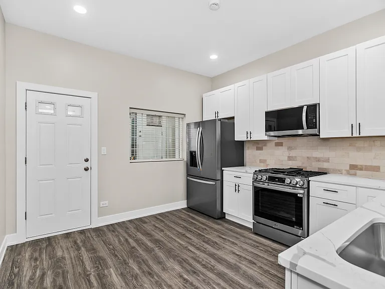 2355 N Milwaukee Ave #2 — Photo 7