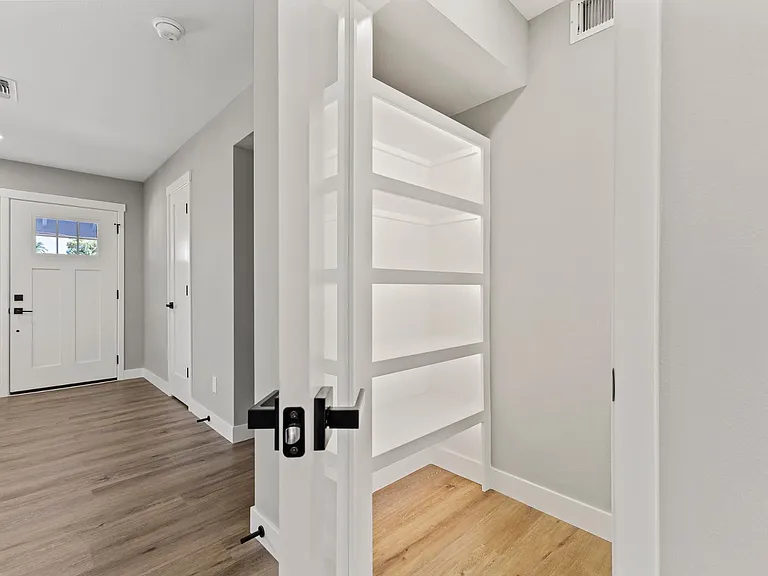 10423 W Monterosa Dr — Photo 6