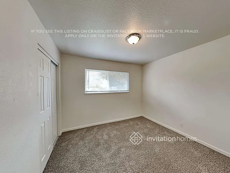 10813 Oakton Way — Photo 13