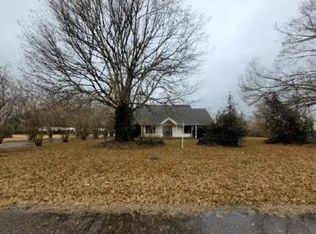 111 Henning Rd, Scott, LA 70583