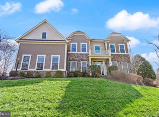 8461 Bearhurst Dr, Gainesville, VA 20155