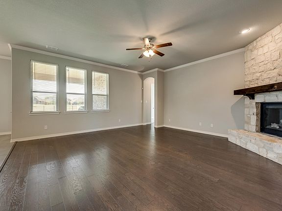 5th image of 9408 Lakeway Dr