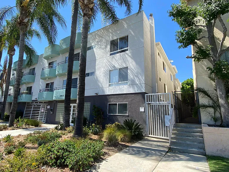 14615 Burbank Blvd #201 — Photo 3