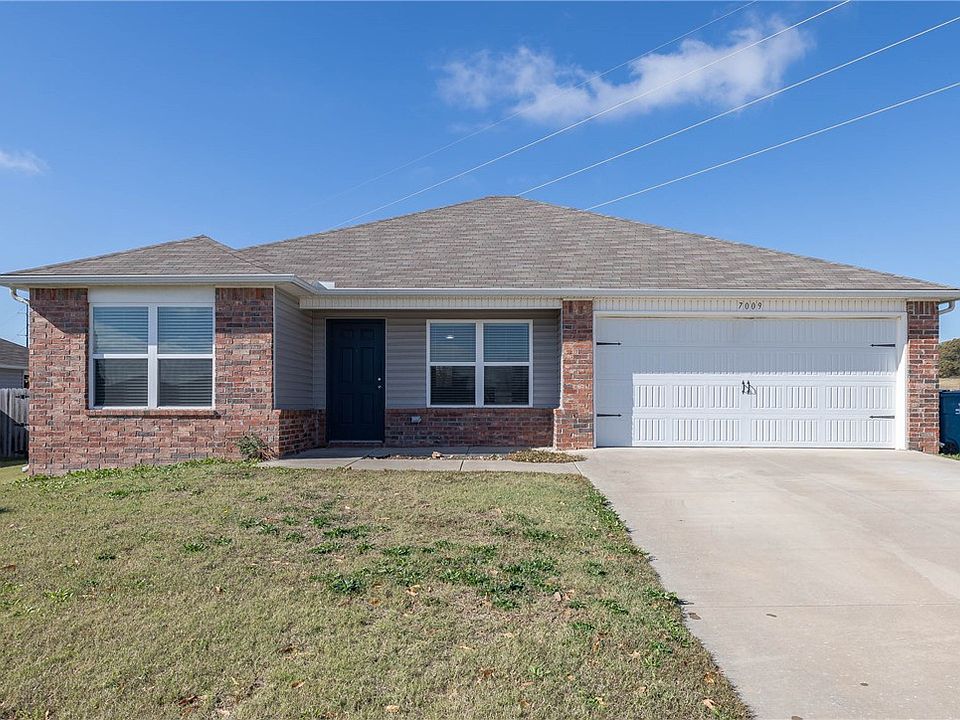 1st image of 7009 NW Meadows Way
