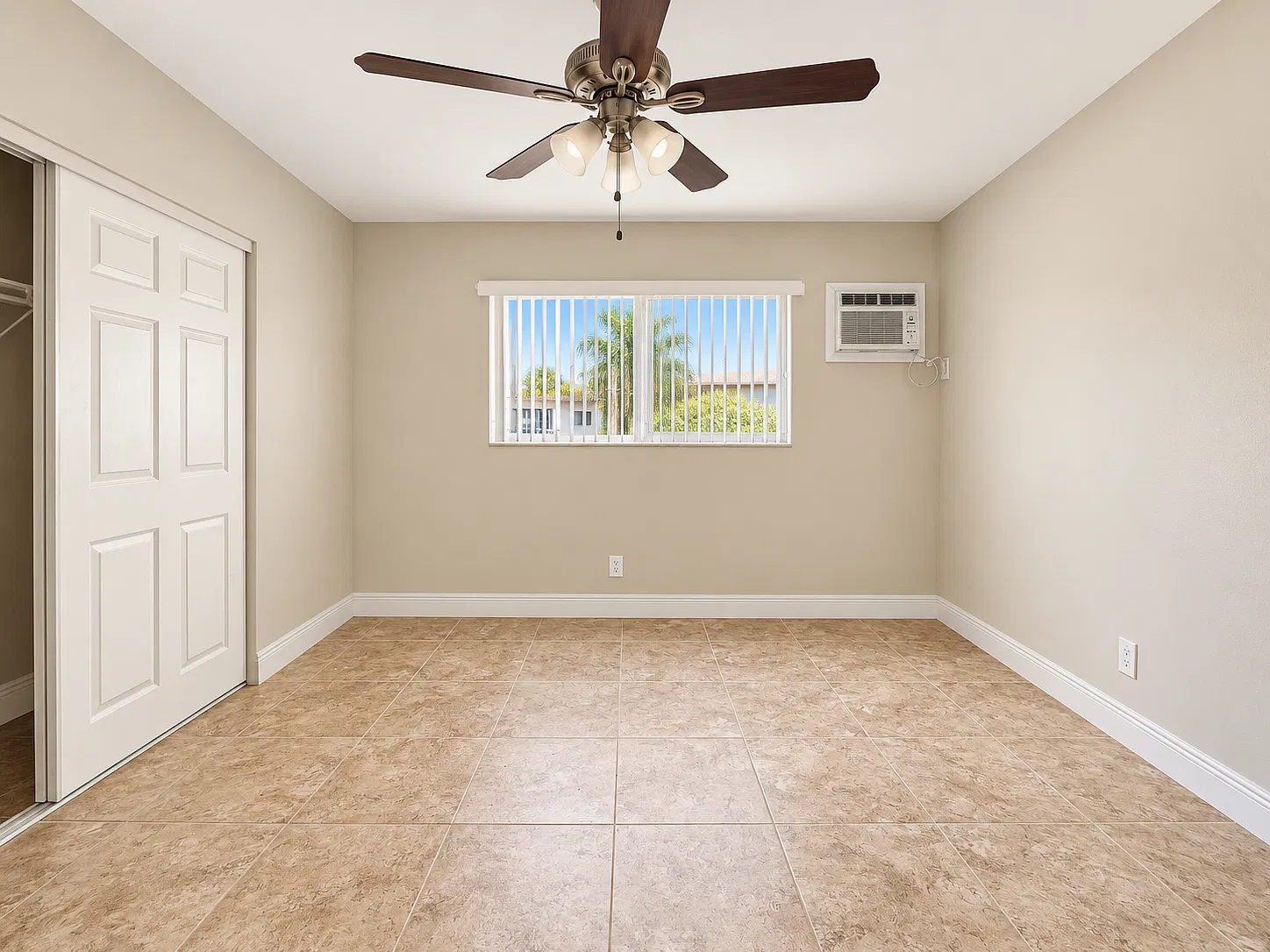 1 bed, 700 sqft, $2,100 — Photo 1