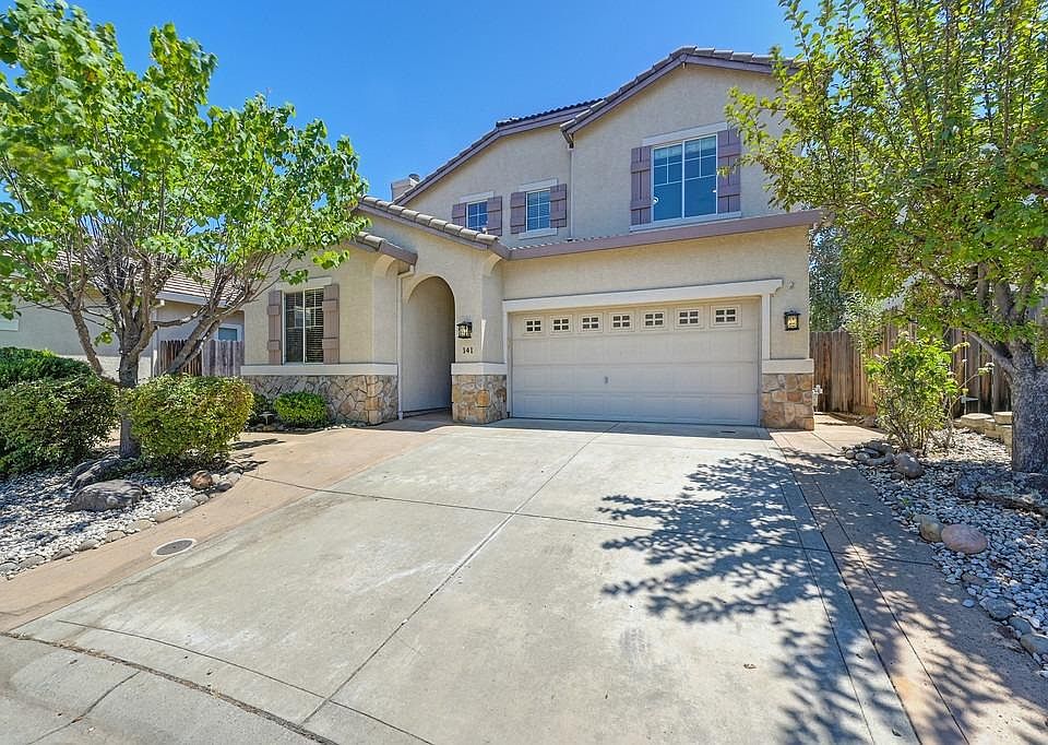 1st image of 141 Paradise View Ct