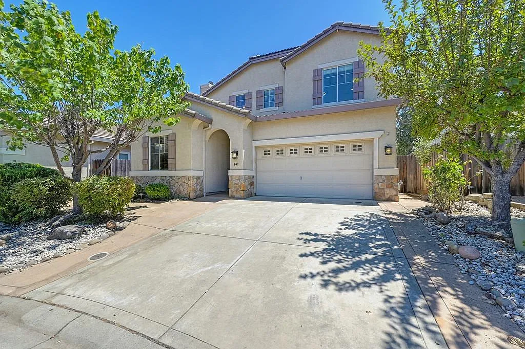 141 Paradise View Ct photo 1