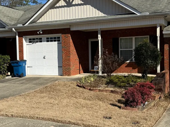 6878 Tara Oaks Dr, Riverdale, GA 30274