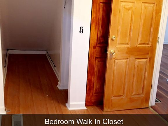 3rd image of 7300 S Oakley Ave #1