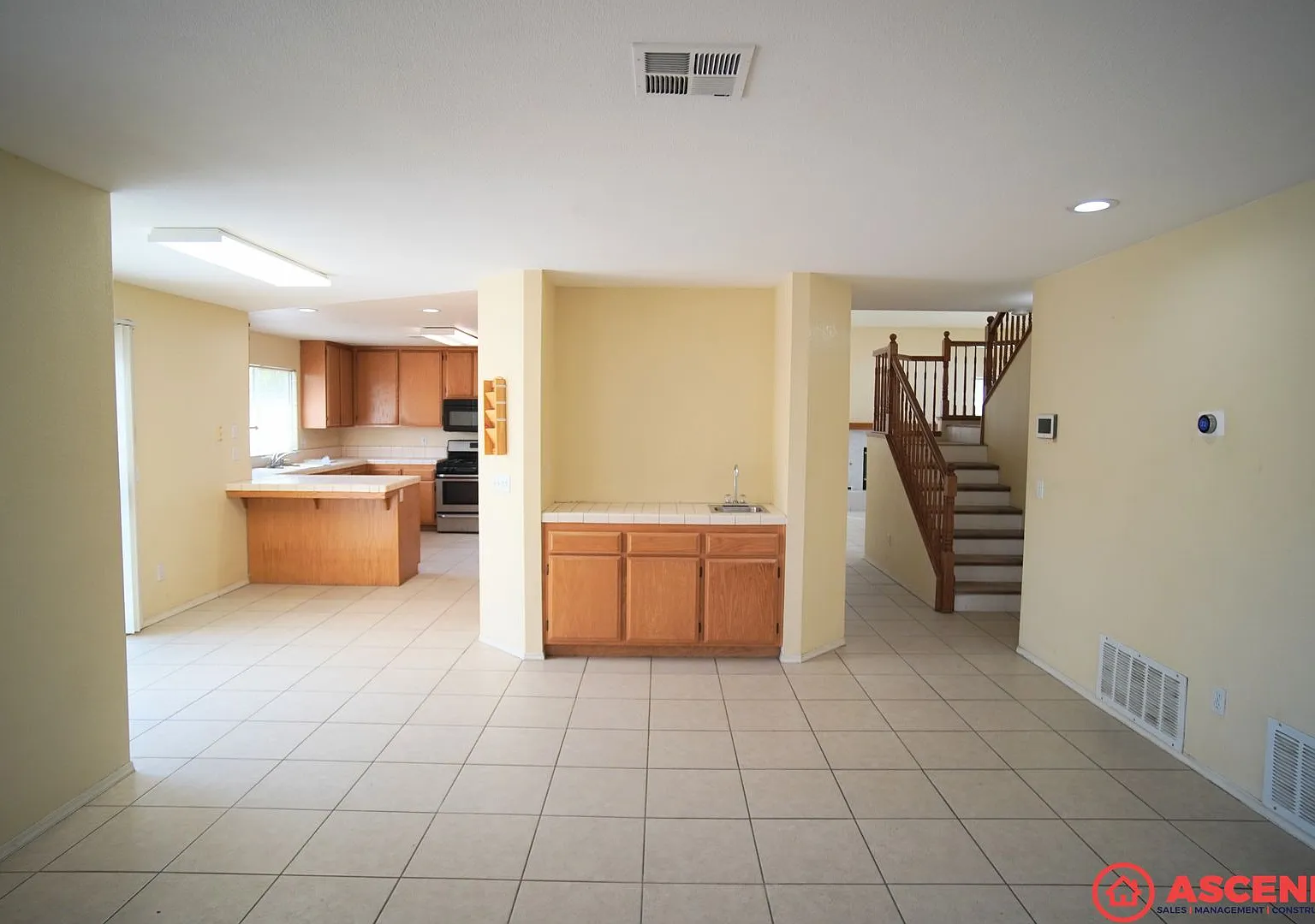 Fabulous Home in Campus Park! — Photo 4