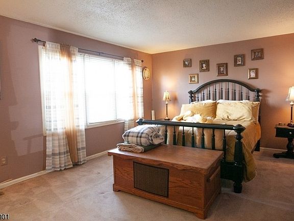 3rd image of 8 Burlington Ct #1604