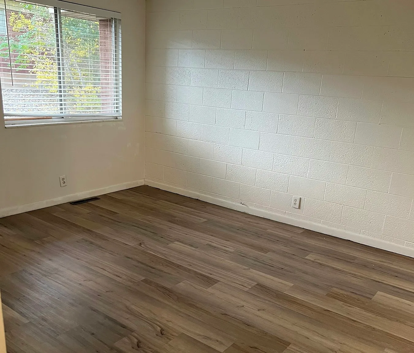 2122 Orchard Drive — Photo 3