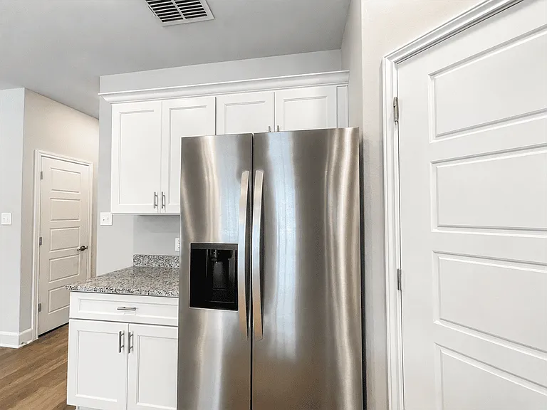7161 Magnolia Vlg #101 — Photo 20