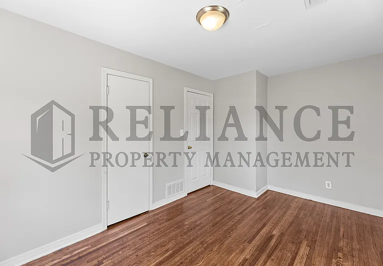 2237 N Erie Ave — Photo 26