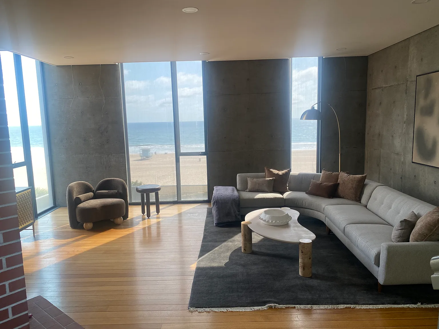 2 bed, 3.5 bath, 3550 sqft, $29,000 — Photo 2