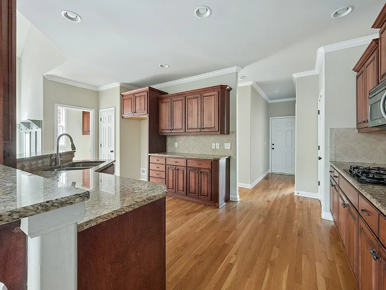 4029 Fremantle Cir — Photo 21