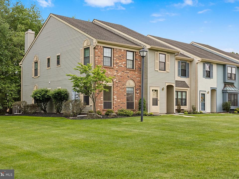 1st image of 139 Wyndham Pl